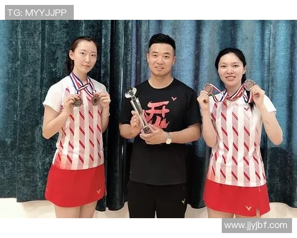 重庆羽毛球队与南京羽毛球队技术对比赛后分析与总结